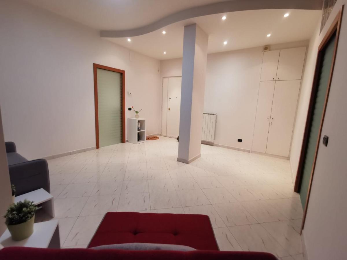 Comfort Apartment And Terrace Nel Cuore Di Bari Exterior photo
